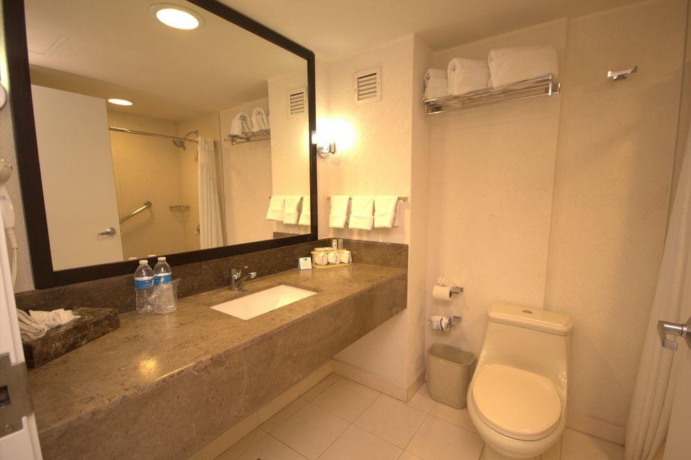 Holiday Inn Express Tuxtla Gutierrez La Marimba By Ihg Екстер'єр фото