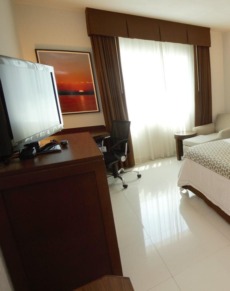 Holiday Inn Express Tuxtla Gutierrez La Marimba By Ihg Екстер'єр фото